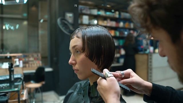 MODERN PAGEBOY HAIRCUT: mix of round line and square graduation techniques - NIKITOCHKIN смотреть онлайн