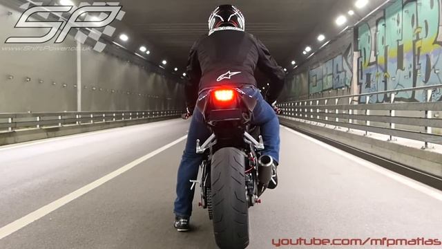 Honda Fireblade | SP Launch control In action | HUGE FLAMES смотреть онлайн