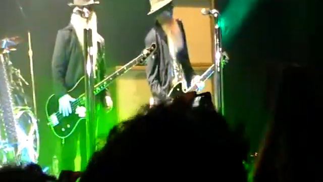 ZZ Top - Sharp dressed man live in Lucca 13/07/10 смотреть онлайн