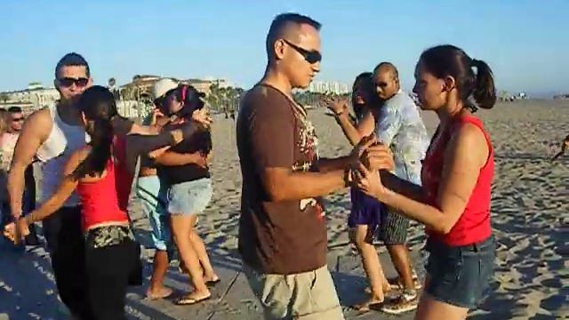 Esteban & Tania Bachata смотреть онлайн