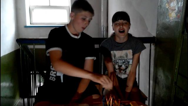 Челендж с шоколадными батончиками. смотреть онлайн