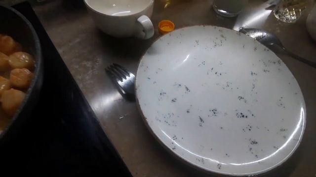 Морской гребешок с сливочным гарниром смотреть онлайн