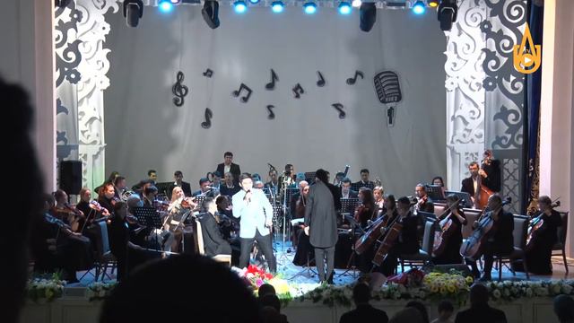 В ДК «Металлург» состоялся концерт звезд узбекской эстрады Ж.Пиязова и Н.Абдуллаевой смотреть онлайн