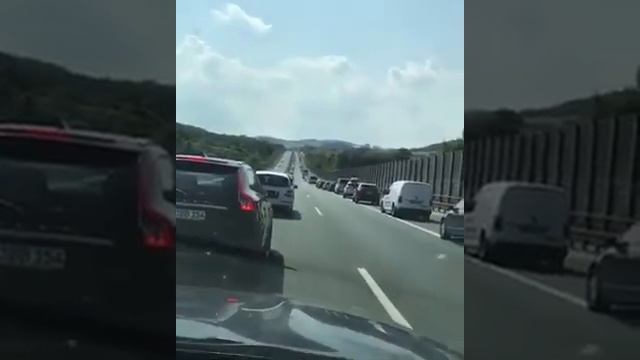 Отличный пример уважительного отношения к людям и ПДД смотреть онлайн