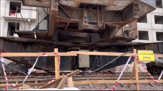 Движения крана. Башенный кран КБСМ 503Б. Tower crane operation смотреть онлайн