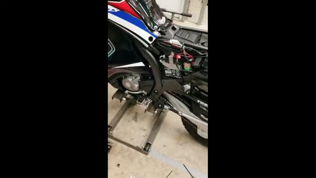 HONDA 250 RALLY YSS REAR SHOCK смотреть онлайн
