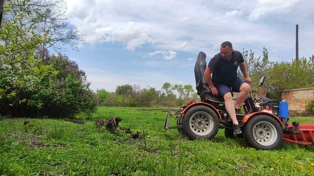 МТ пробую корчевать старые пни смотреть онлайн