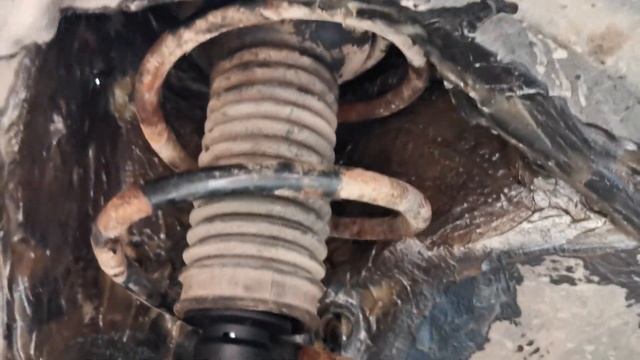 Замена аммортизаторов Toyota Corolla E120, серия 40