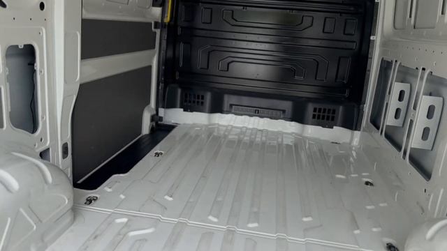 2022 VOLKSWAGEN CRAFTER 2D VAN 35 TDI340 MWB FWD (3.55t) смотреть онлайн