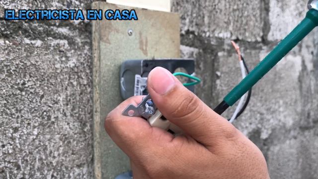 ¿Como se instala un Tomacorriente? paso a paso. смотреть онлайн