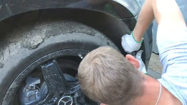 Если у вас сел акумулятор и не знаете как открыть машину без повреждений! MERCEDES GL/ML Мобилизаци смотреть онлайн