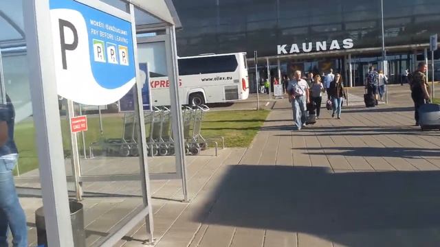 KAUNAS AIRPORT - Arrivals and Departures смотреть онлайн