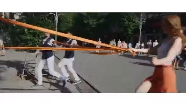 Лови оранжевое настроение в Mila Zlata! смотреть онлайн