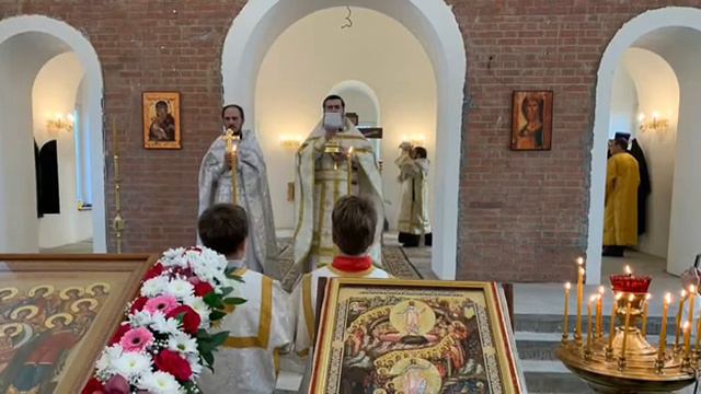 Херувимская в исполнении академического хора регентских курсов А. В. Колобанова смотреть онлайн
