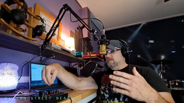 BM-800 Condenser Mic kit from Amazon. What 40 bucks gets you. смотреть онлайн