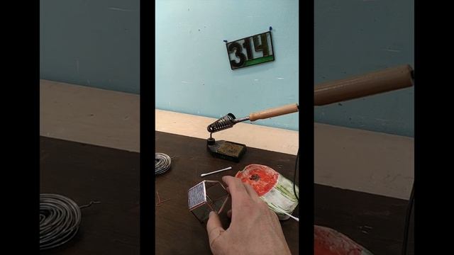 Собираем витражный конструктор "Подсвечник - домик" смотреть онлайн