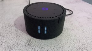 Обзор: новая Яндекс.Станция Мини с часами и Алисой