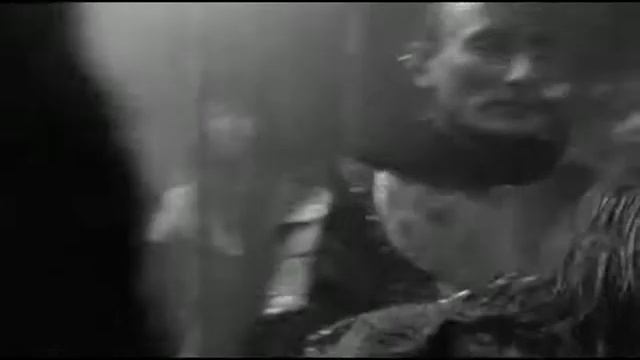 "Я всех здесь убью. И тебя убью, студент." смотреть онлайн