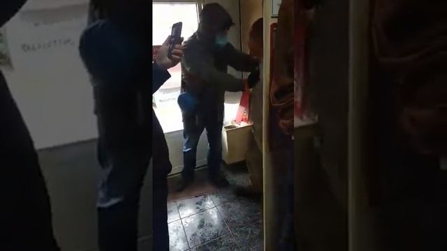 ХУСТ : ЗАШЕЛ В ЛОМБАРД СО ШТЫК-НОЖЕМ смотреть онлайн