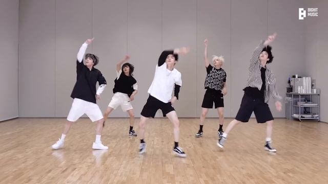 TXT (투모로우바이투게더) '교환일기 (두밧두 와리와리)' Dance Practice