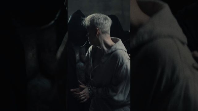 SHAMAN - ЖИВОЙ (музыка и слова: SHAMAN) #shorts смотреть онлайн