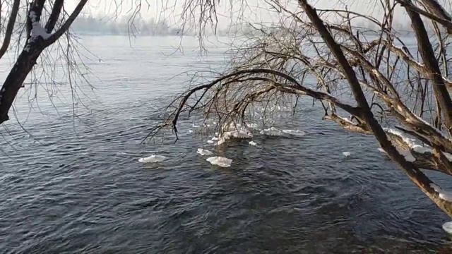 Зимняя речка..... чистейшая вода.... смотреть онлайн