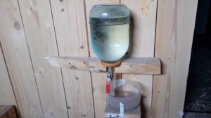 Поилка для кур несушек своими руками!