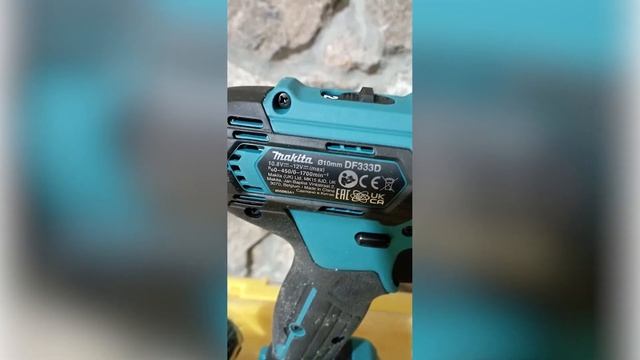 Аккумуляторная дрель-шуруповерт Makita DF333DYX14 смотреть онлайн