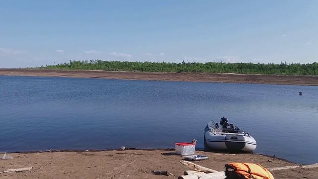 ТАЛАКАН. Первый выезд на бурейское водохранилище с мотором SUZUKI DF 6 As. смотреть онлайн