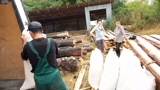 //Пенсионерка Квартирантка Лолочка родила ,результат опороса//Едем по опилки на подстилку// смотреть онлайн