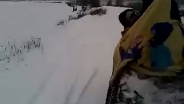 Минитрактор Уралец с прицепом, поездка в глухую деревню. смотреть онлайн