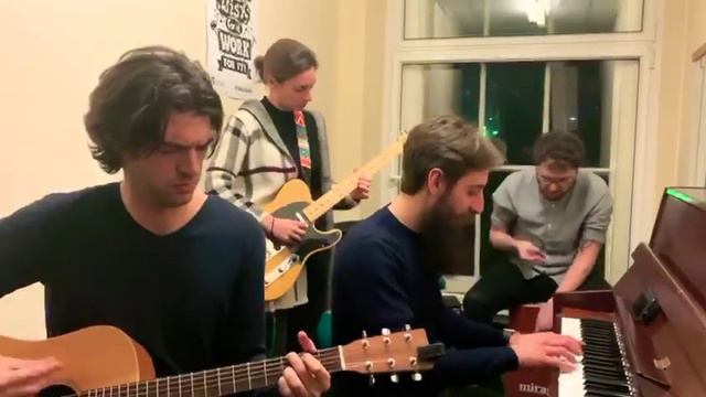 Happy Loser - acoustic with The Band смотреть онлайн