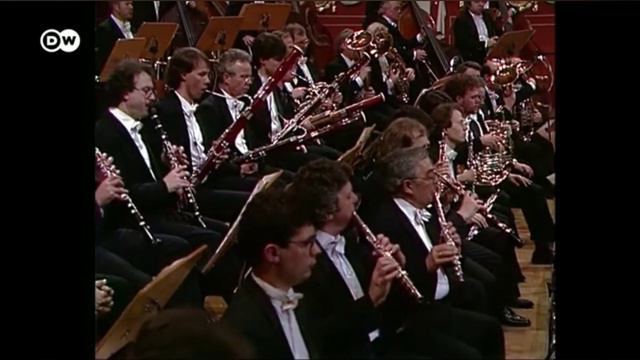 Bruckner Symphony No 7 - Wagner tuba смотреть онлайн