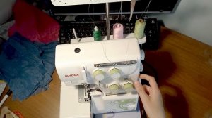 Как настроить роликовый шов на оверлоке.