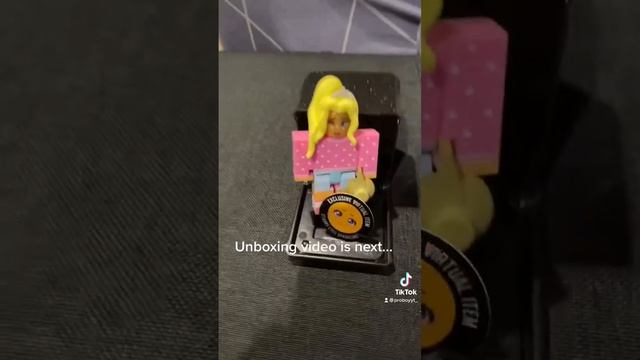 Unboxing roblox toys… (Trying get the red valk..) #Robloxtoys #toys #roblox #fypシ #unboxingtoys смотреть онлайн