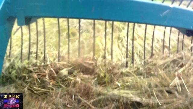 Первая уборка сена граблями ГПС 210 смотреть онлайн