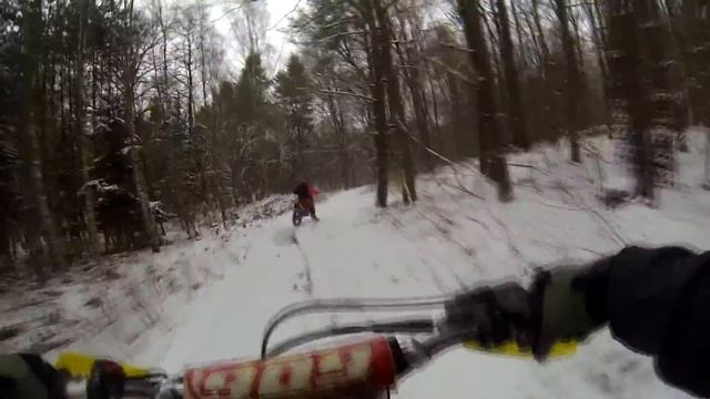 KTM EXC 525 VS SUZUKI RMZ 125 Winter смотреть онлайн