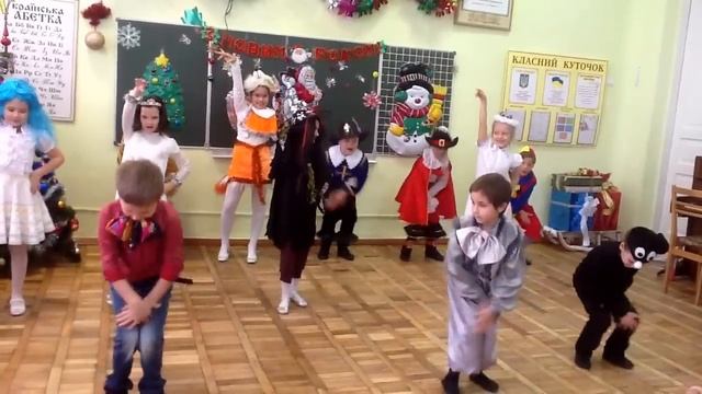 Новый год 2013, 2 класс, гимназия 56 г. Киев, танец смотреть онлайн