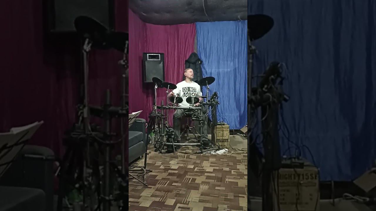 Jingle Bell Rock кавер барабаны. С Новым 2023 годом!