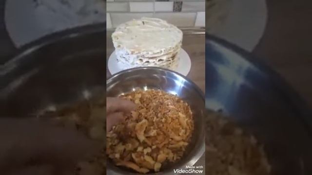 Как собрать и украсить торт Наполеон. Как украсить торт Наполеон. Наполеон с карамелью смотреть онлайн