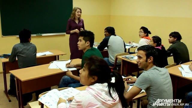 Индусы читают русские скороговорки смотреть онлайн