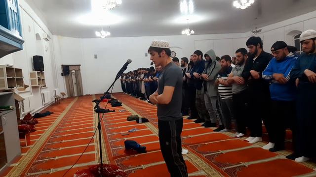 Тажудин Курбанов намаз таравих 1 25,04,2021 смотреть онлайн