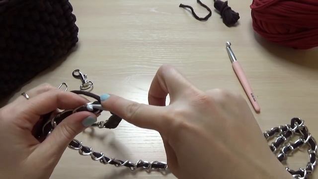 Кисточка и Ручка из трикотажной пряжи. Вязание крючком. Brush and Pen of knitting yarn. Crochet. смотреть онлайн