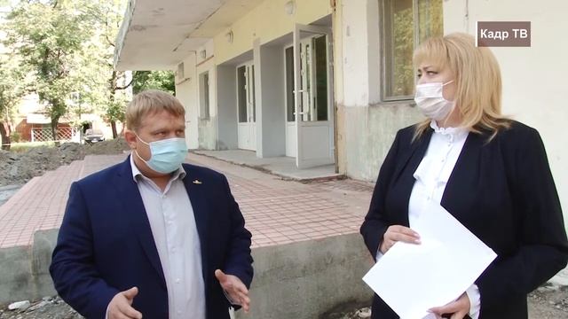 Центр народной культуры "Лад" идет ремонт не полным ходом. Рабочее совещание на объекте ЦНК «Лад» смотреть онлайн