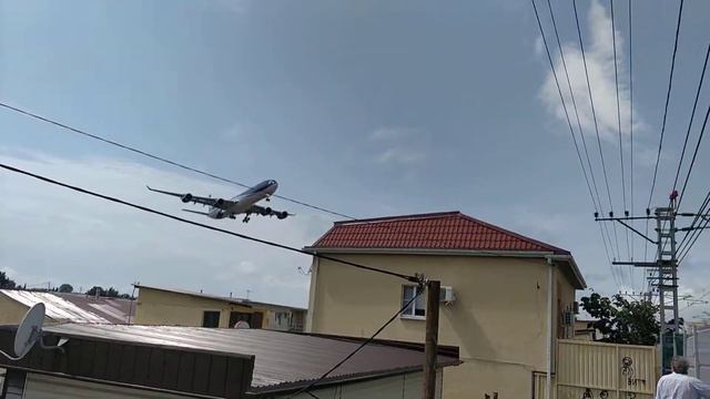 A340 landing in AER смотреть онлайн