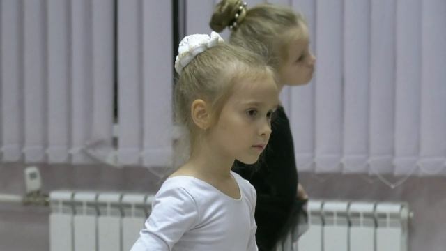 Репетиция танцевального коллектива "Конфетти". ч.2 Малыши/ЦКР БЕЛАЯ КАЛИТВА смотреть онлайн