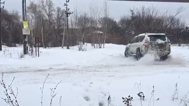 Крутой поворот на Prado смотреть онлайн