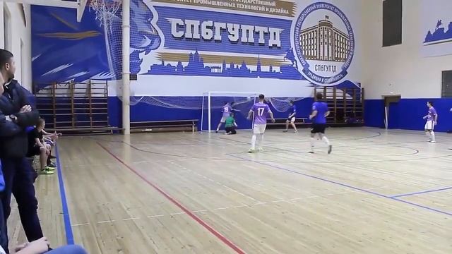 Попал в три штанги =) смотреть онлайн
