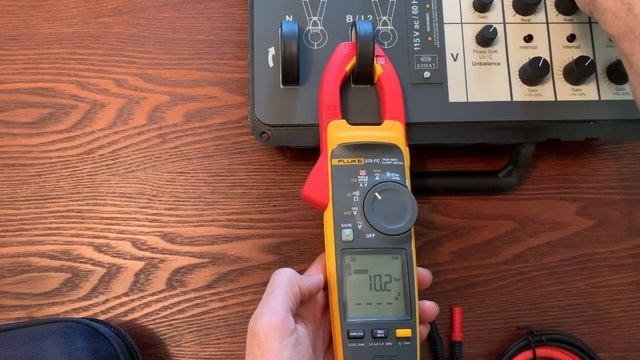 Fluke-378FC Walk Through - Fluke Fridays - Episode 04