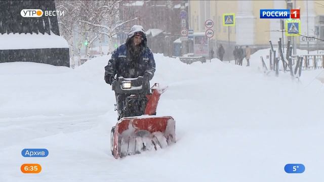 В Барнауле этой зимой от снега будут очищать дополнительно 350 дорог смотреть онлайн